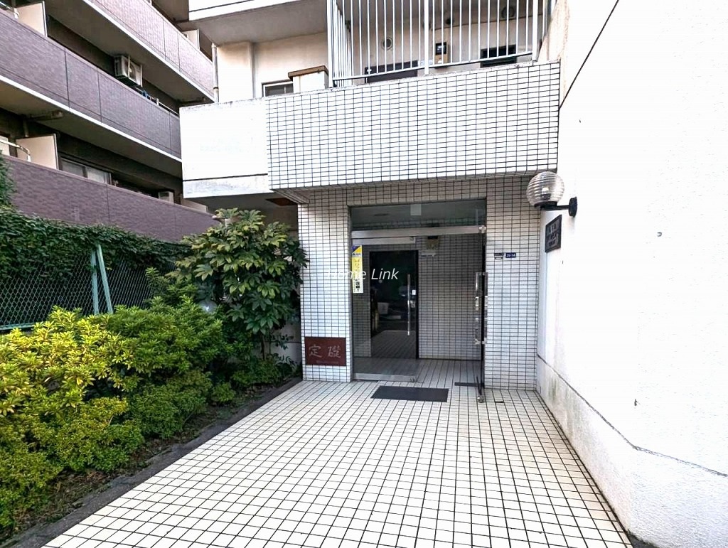佐下橋ダイヤモンドマンション　エントランス前